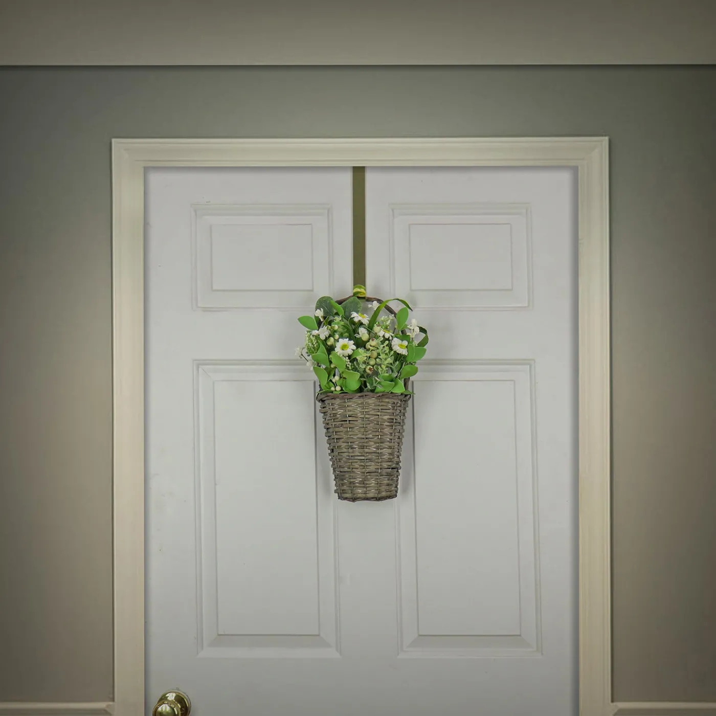 National Tree Company 18 in. Spring Wall Hanging Baske with Daisy Flowers, Berries, Leafy Greens
