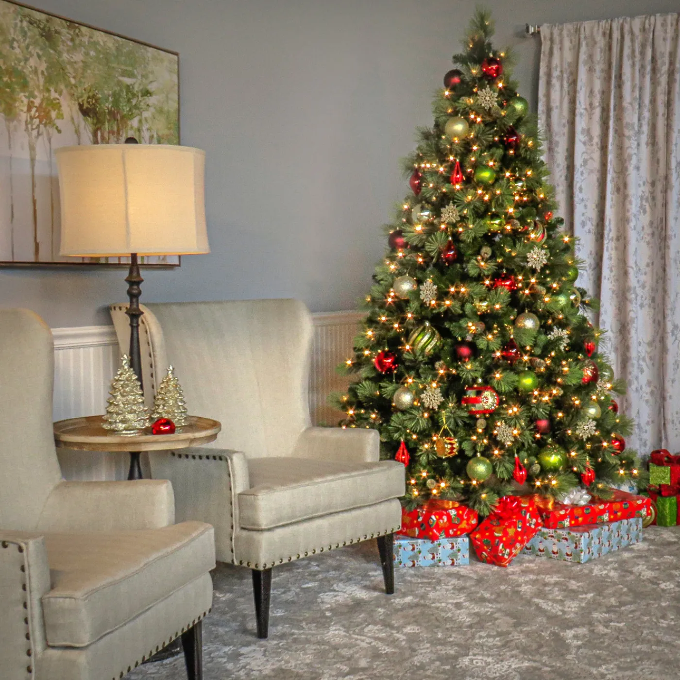 National Tree Company 9ft. Pre-Lit Carolina Pine Tree with Clear Lights with 900 Clear Lights