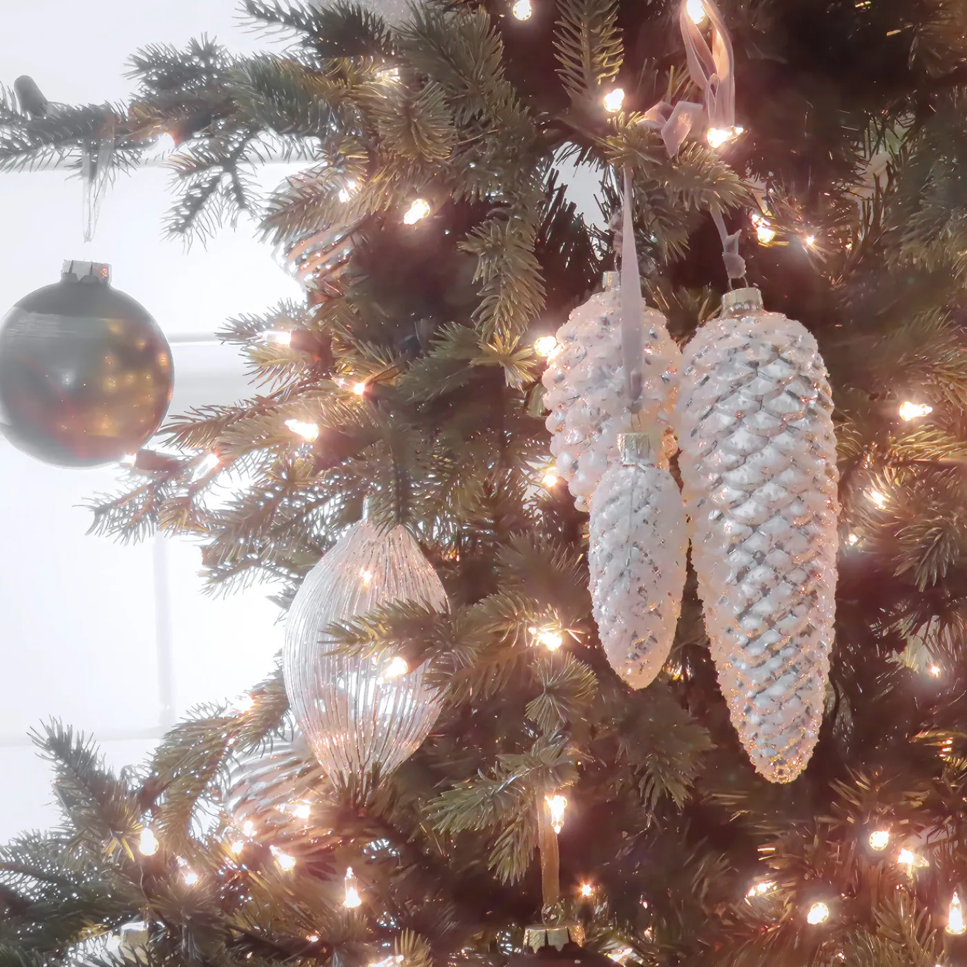 National Tree Company 2-Piece HGTV Home Collection Pinecone Cluster Ornaments